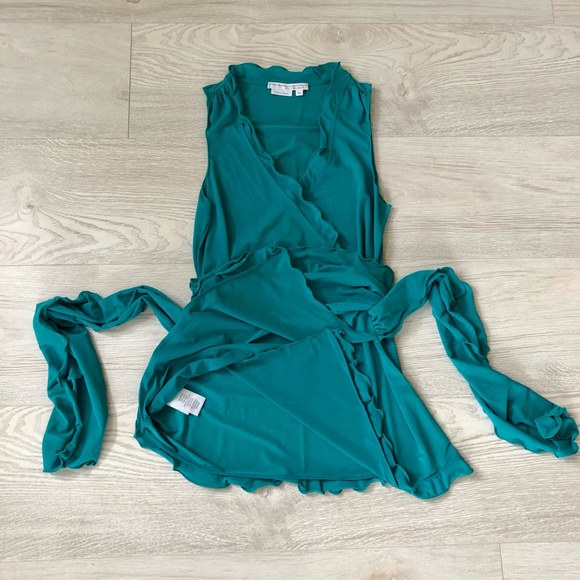 “To the Max” Versatile Sleeveless Wrap Top Teal - Picture 14 of 16